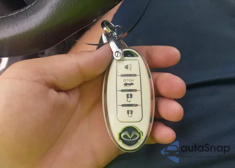 2015 Infiniti Q50 Premium z USA, uszkodzony, nr VIN JN1BV7APXFM355163